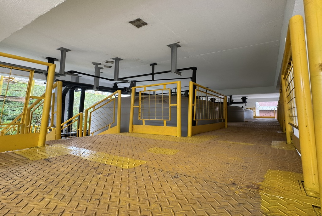 Construção de galpões (estrutura metálica, cobertura e piso) (3)