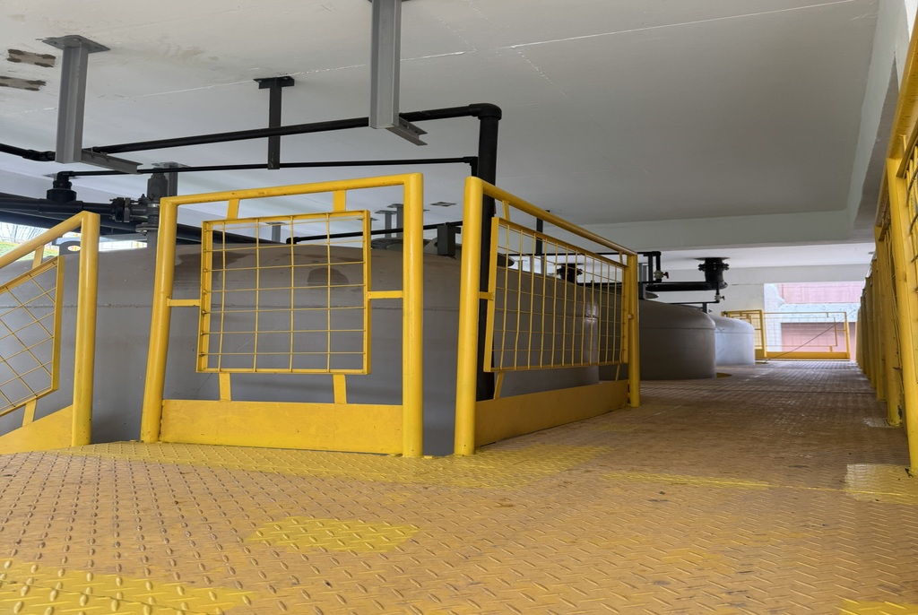 Construção de galpões (estrutura metálica, cobertura e piso) (4)